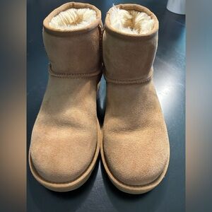 UGG Classic Mini Boots | Size 7 | Chestnut | Excellent Condition